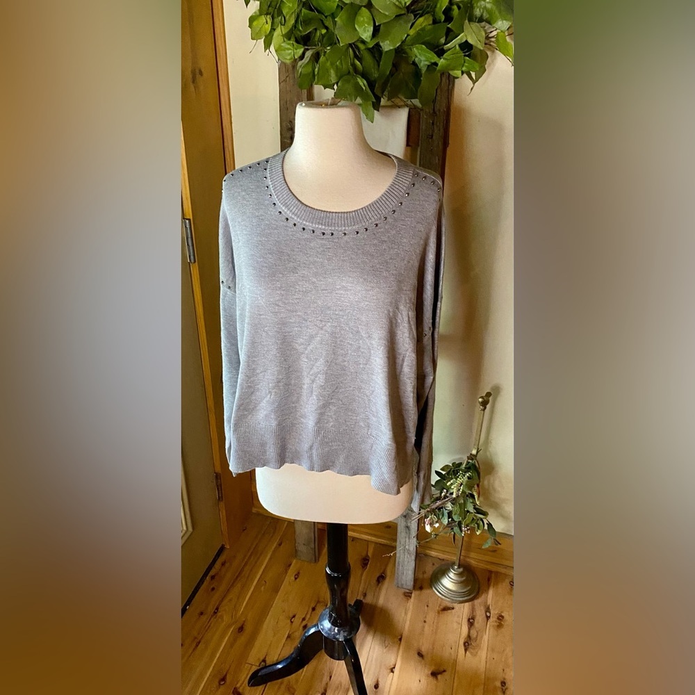 ✨DKNY hi-low Hem Cropped Sweater✨ NWT